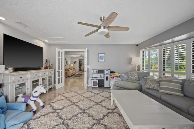 Pinewood Residence photo 42