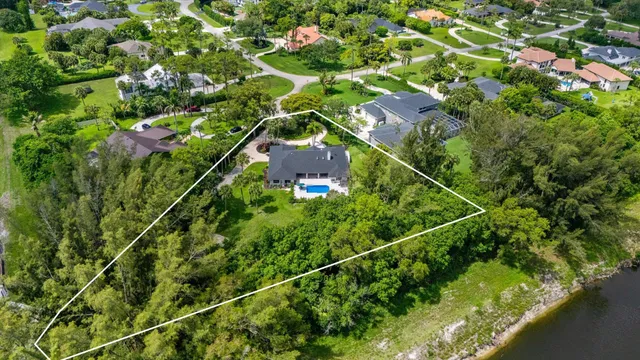 Pinewood Residence photo 53