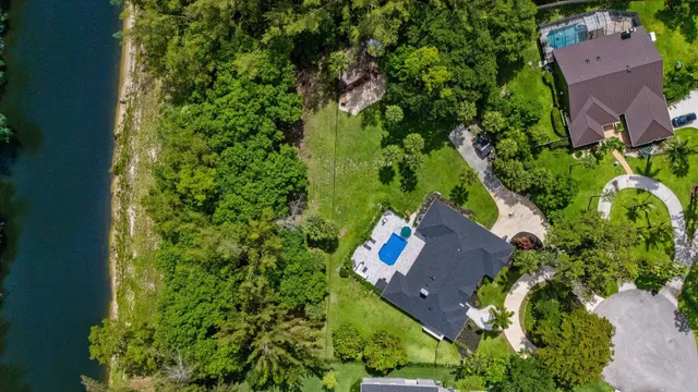 Pinewood Residence photo 54