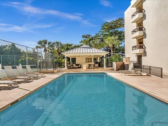 Boca Raton Unit 304 photo 3