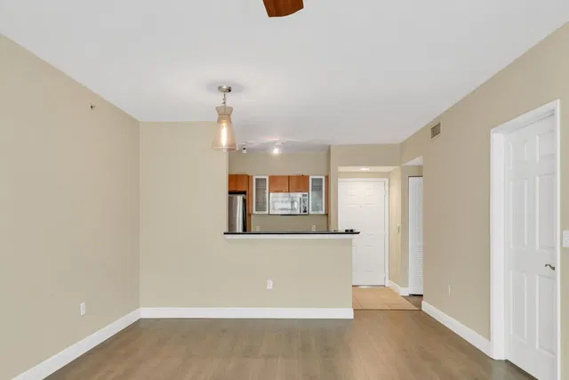 Boynton Beach Club Unit 407 photo 5