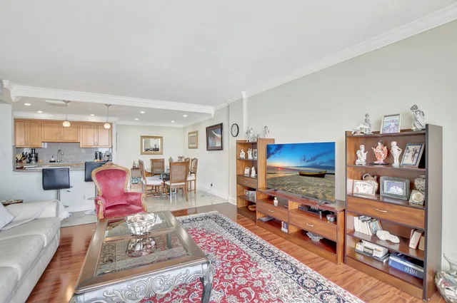 Boca Towers Unit 1405e photo 15