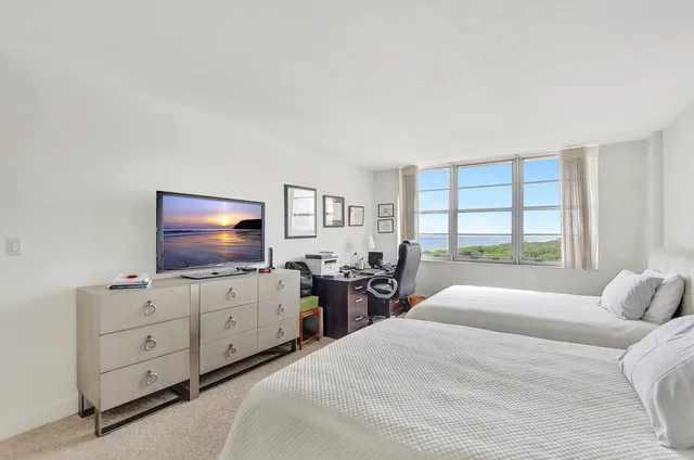 Boca Towers Unit 1405e photo 20