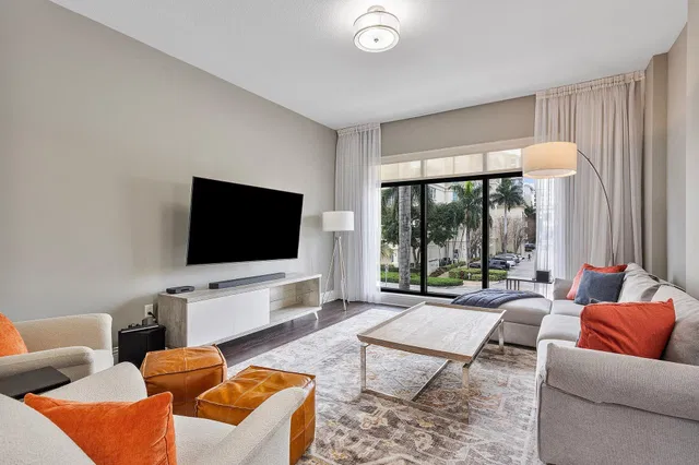 Palmetto Place Boca Unit 10 photo 2
