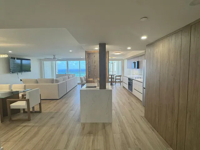 Sea Ranch Club of Boca Unit 1407 photo 2