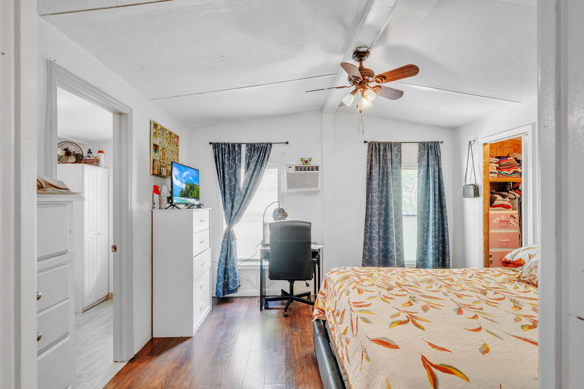 Residence photo 12
