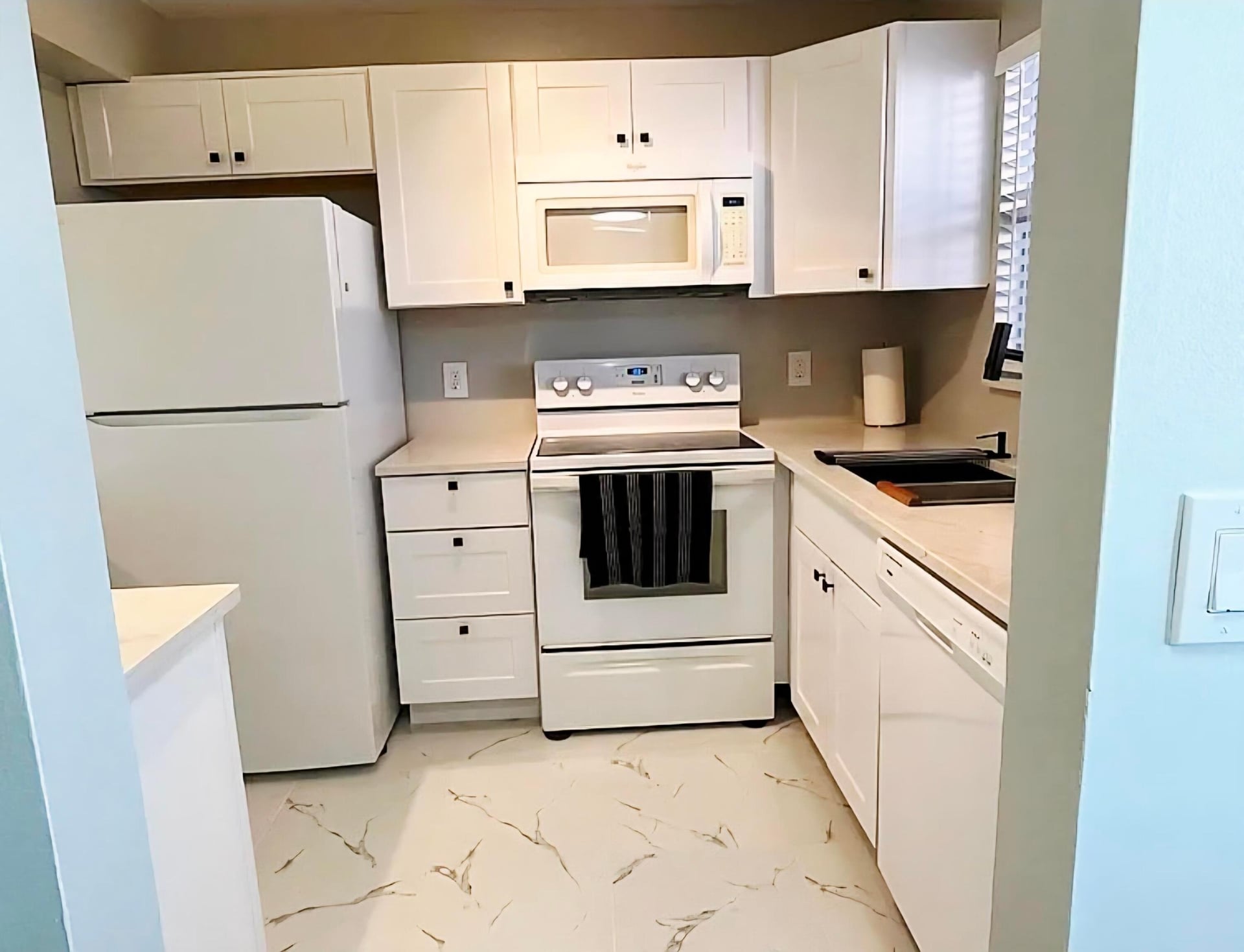 Unit 505 photo 2