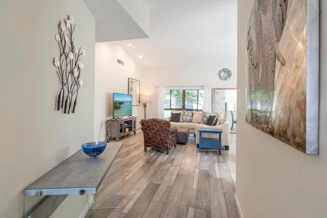  Unit 202 photo 8