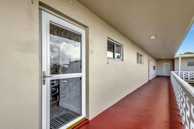 Unit 308 photo 14