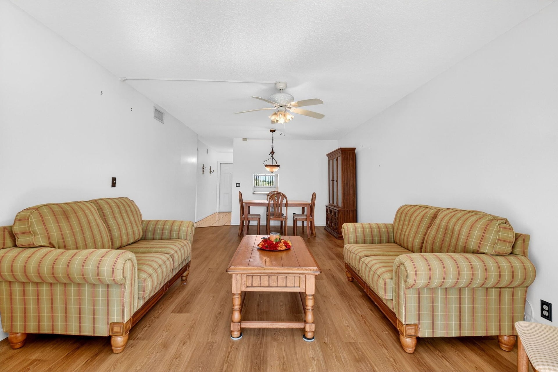 Unit 302 photo 11