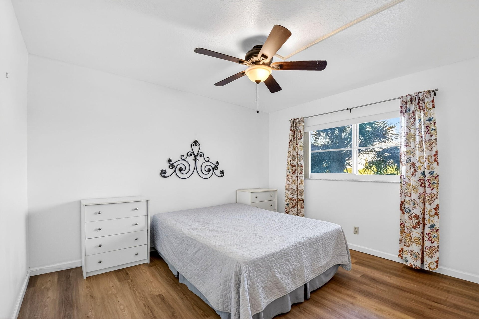 Unit 302 photo 23