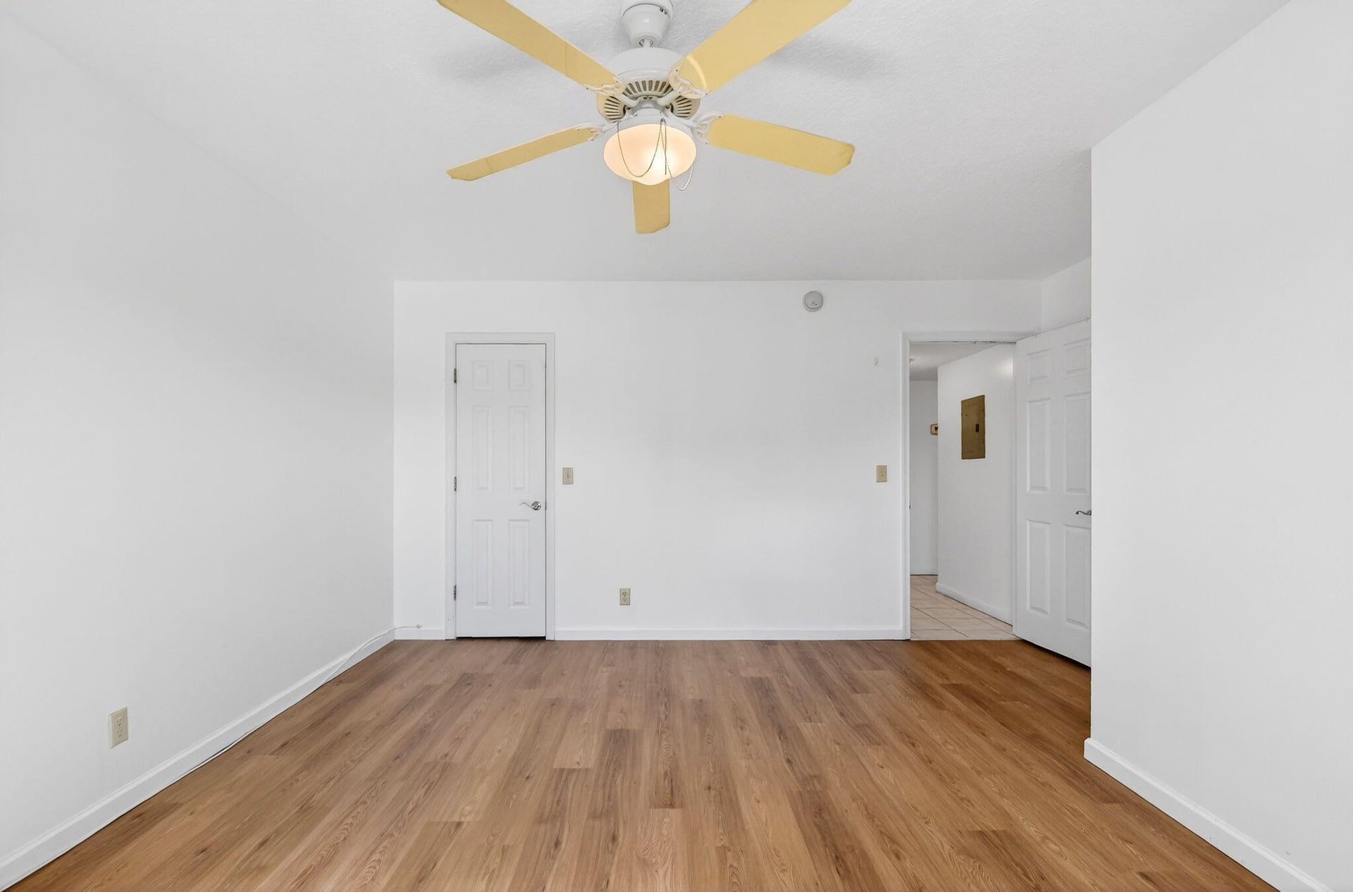 Unit 302 photo 27