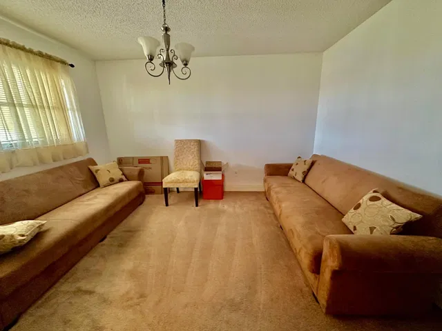 Unit 615 photo 9