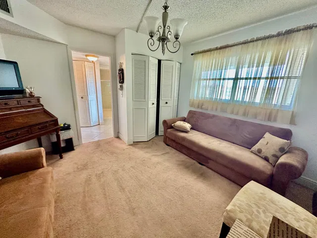 Unit 615 photo 10