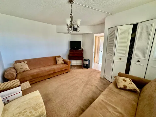 Unit 615 photo 11