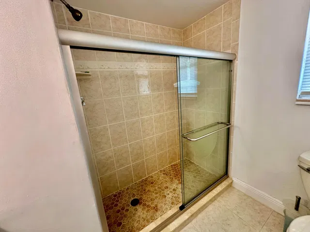 Unit 615 photo 13