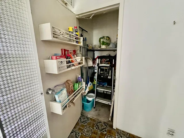Unit 615 photo 29