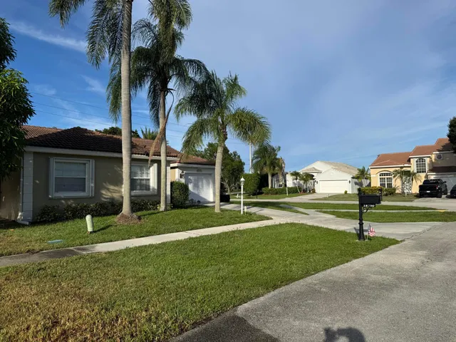 Residence photo 2