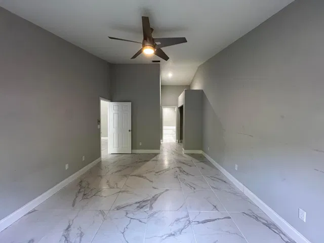 Residence photo 20