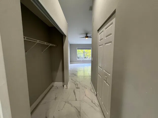 Residence photo 22