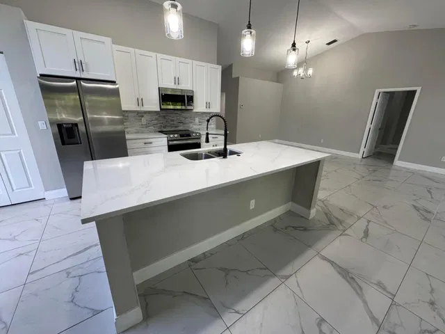 Residence photo 25