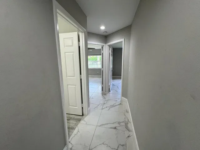 Residence photo 33