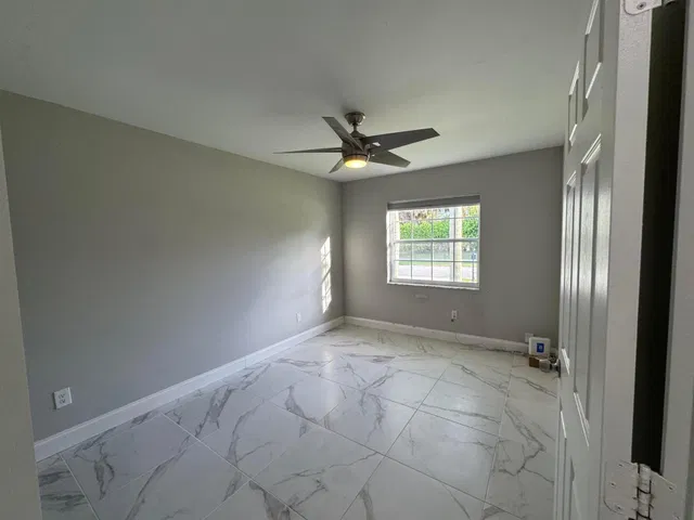 Residence photo 37