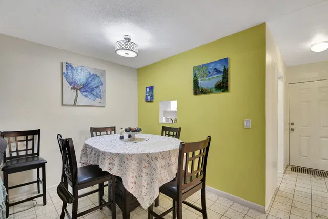  Unit 105 photo 5