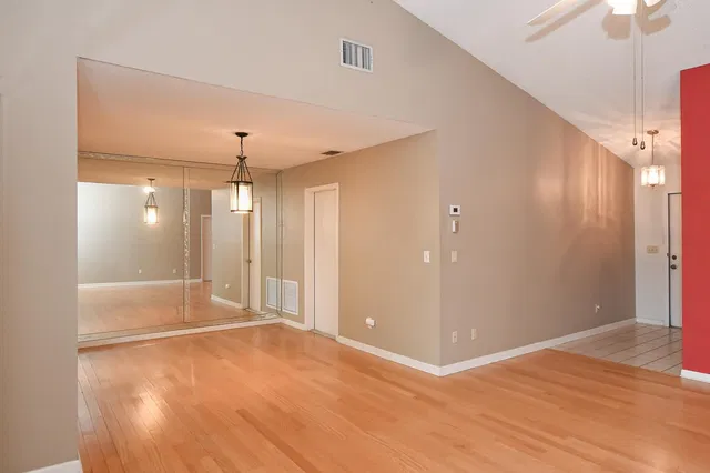  Residence photo 17