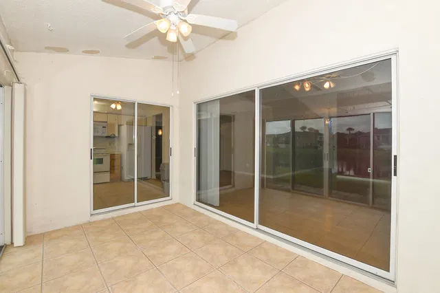  Residence photo 32