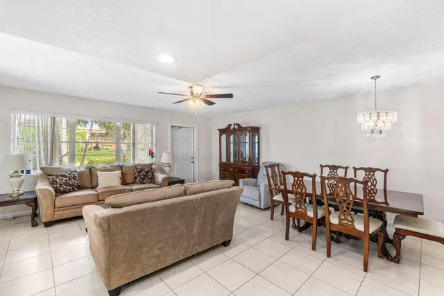Residence photo 6