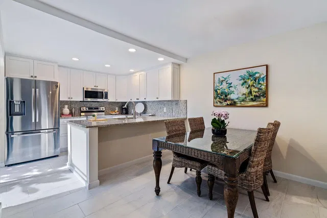 Residence photo 3
