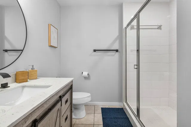 Unit 304 photo 14