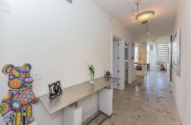 Unit 406 photo 6