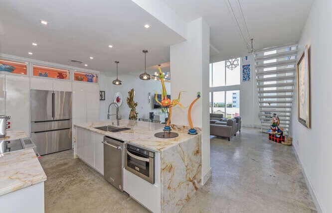 Unit 406 photo 10