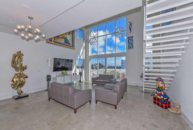 Unit 406 photo 17