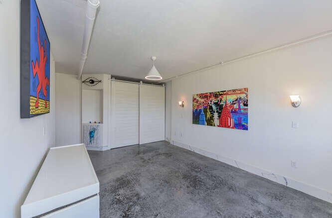 Unit 406 photo 31
