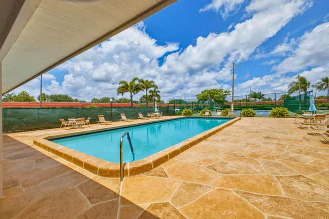  Unit 9 photo 34