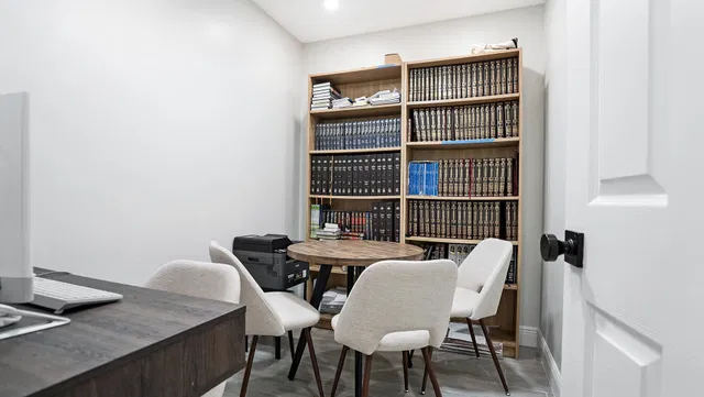 Residence photo 31