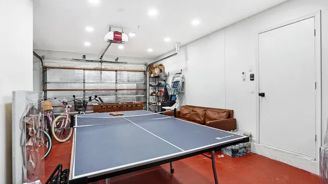 Residence photo 53