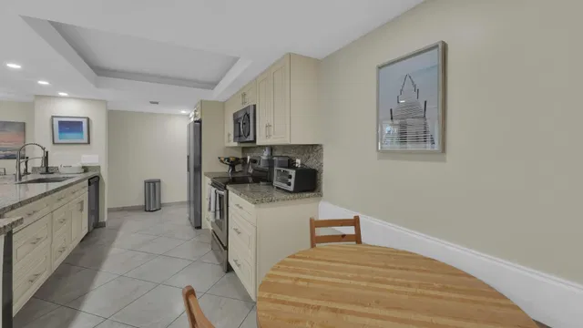 Unit 9207 photo 5