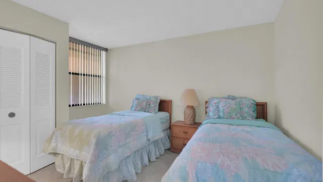 Unit 9207 photo 10