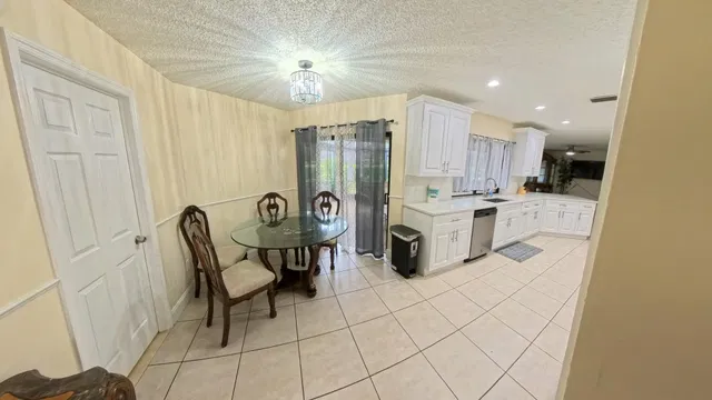  Residence photo 9