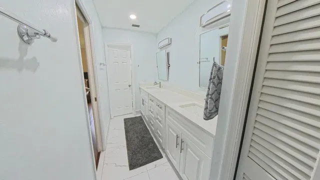  Residence photo 15