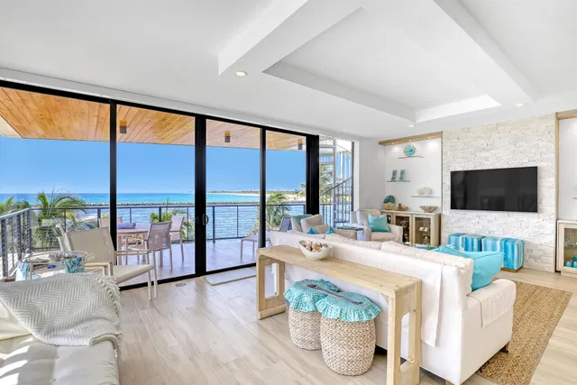 Singer Island Unit 305 photo 2