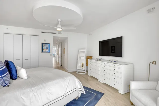 Singer Island Unit 305 photo 9