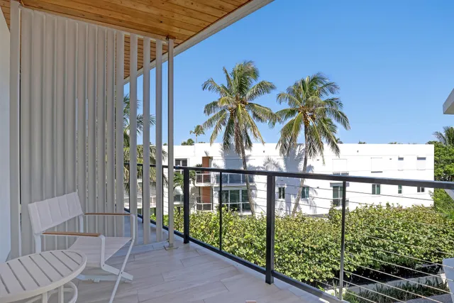 Singer Island Unit 305 photo 13