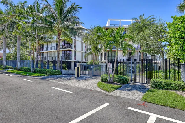Singer Island Unit 305 photo 29