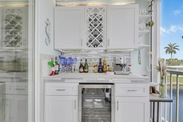 Unit 202 photo 16