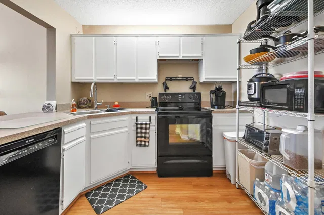 Unit 503 photo 7